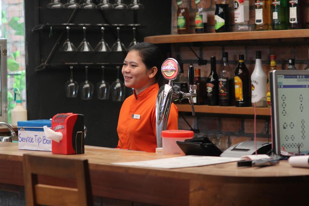 Naga Angkor Hostel Siem Reap Luaran gambar