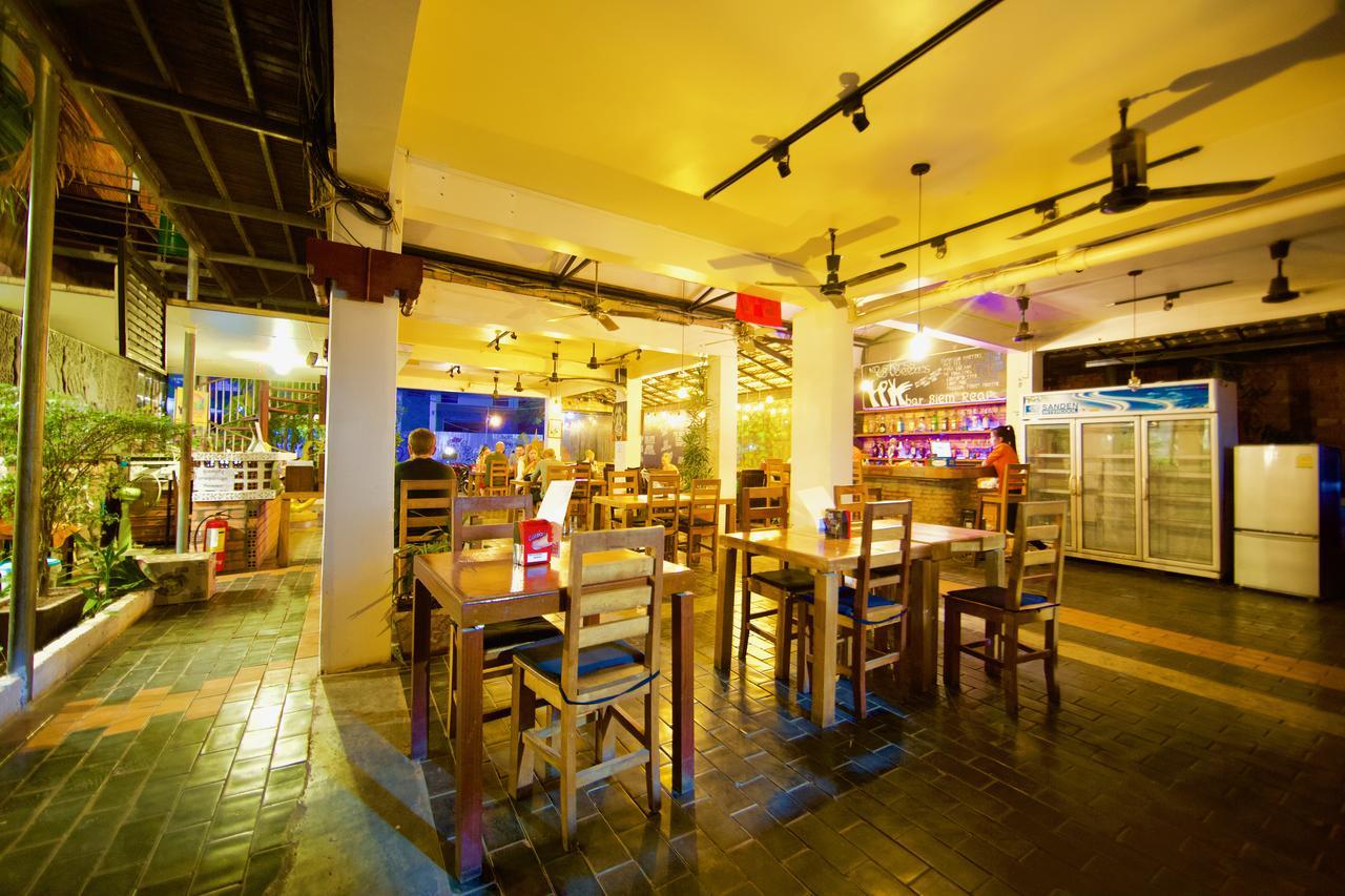 Naga Angkor Hostel Siem Reap Luaran gambar